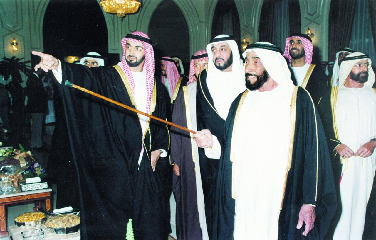 على درب الوالد المؤسس شيوخ الإمارات يعزفون لحن الوفاء في  دعم الحلال وأهله