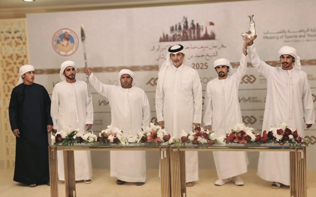 المهرجان السنوي لسباق الهجن العربية الأصيلة على سيف الأمير بقطر