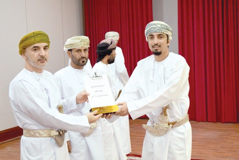 تكريم الفائزين في مسابقة «محالبة الإبل» بولاية طاقة جنوب عمان