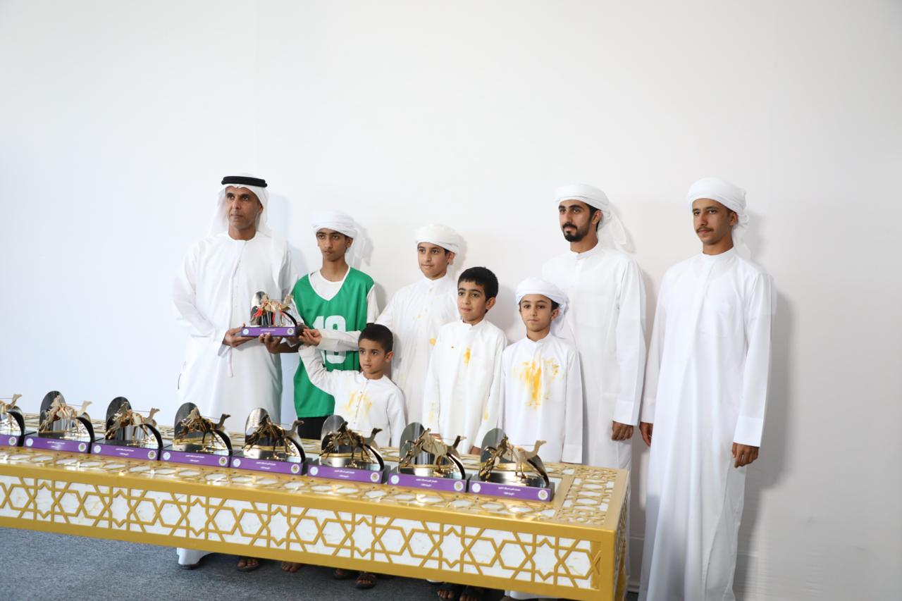 الروضة تحتفي بالمتميزين.. المهيري يكرم أوائل السباق التراثي بمهرجان العين