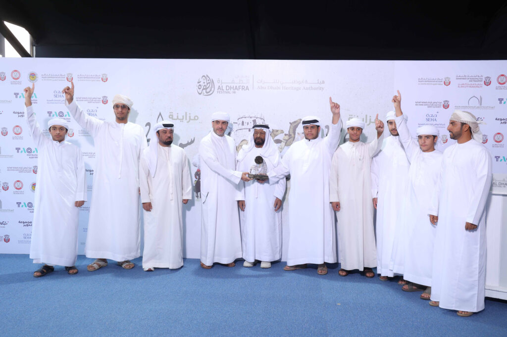 "عزبة خميس الشدي تتألق في مزاينة سويحان.. «العاصمة» و«بينونة» تظفران بالمراكز الأولى في انطلاقة مهرجان الظفرة"