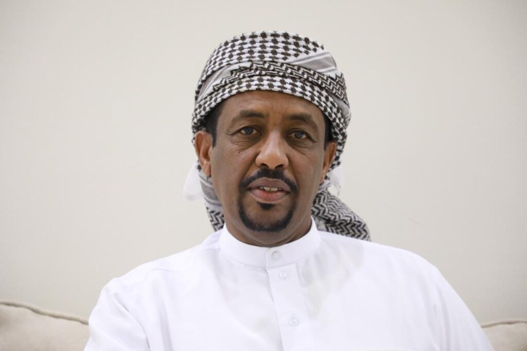 لإعلامي عبدالله العمدة: الشيخ زايد والإمارات.. ريادة مستمرة في دعم رياضة الهجن وحفظ التراث العربي الأصيل