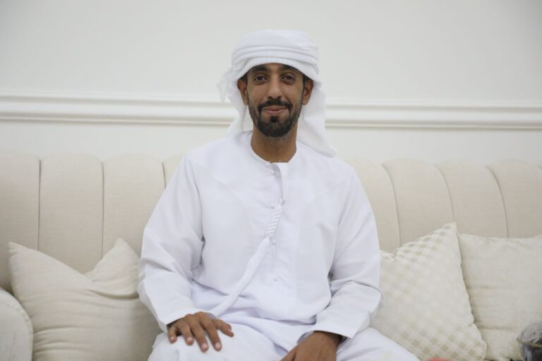 «الفوز بحضور الشيخ هزاع فخرٌ لا يُوصف».. سالم بالقرين العامري بعد تتويجه برمز البكار المفتوح في ختامي مهرجان العين