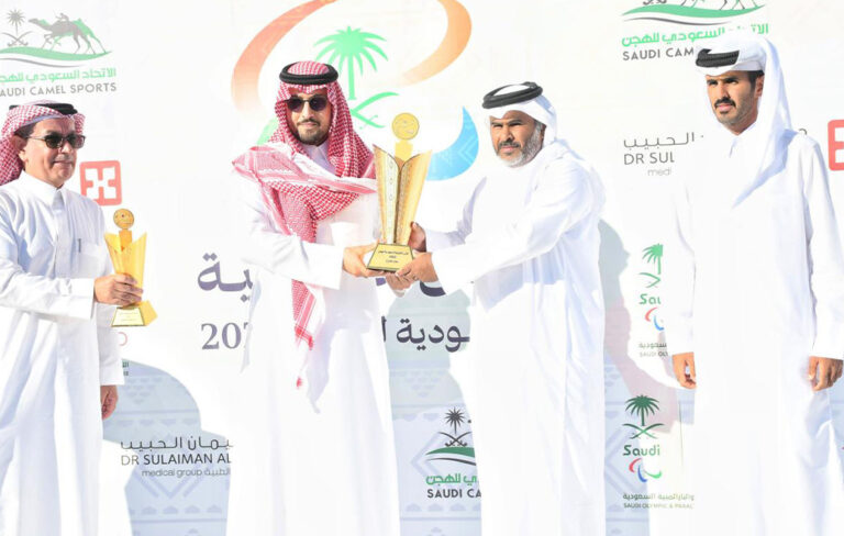 الهجن القطرية تحقق لقب النسخة الخامسة من كأس الأولمبية السعودية