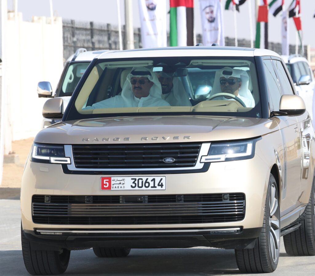 بحضور ومتابعة معالي الشيخ سلطان بن حمدان آل نهيان تنطلق منافسات رموز الإيذاع بمهرجان جائزة زايد الكبرى 2026-2025 بعاصمة الميادين .