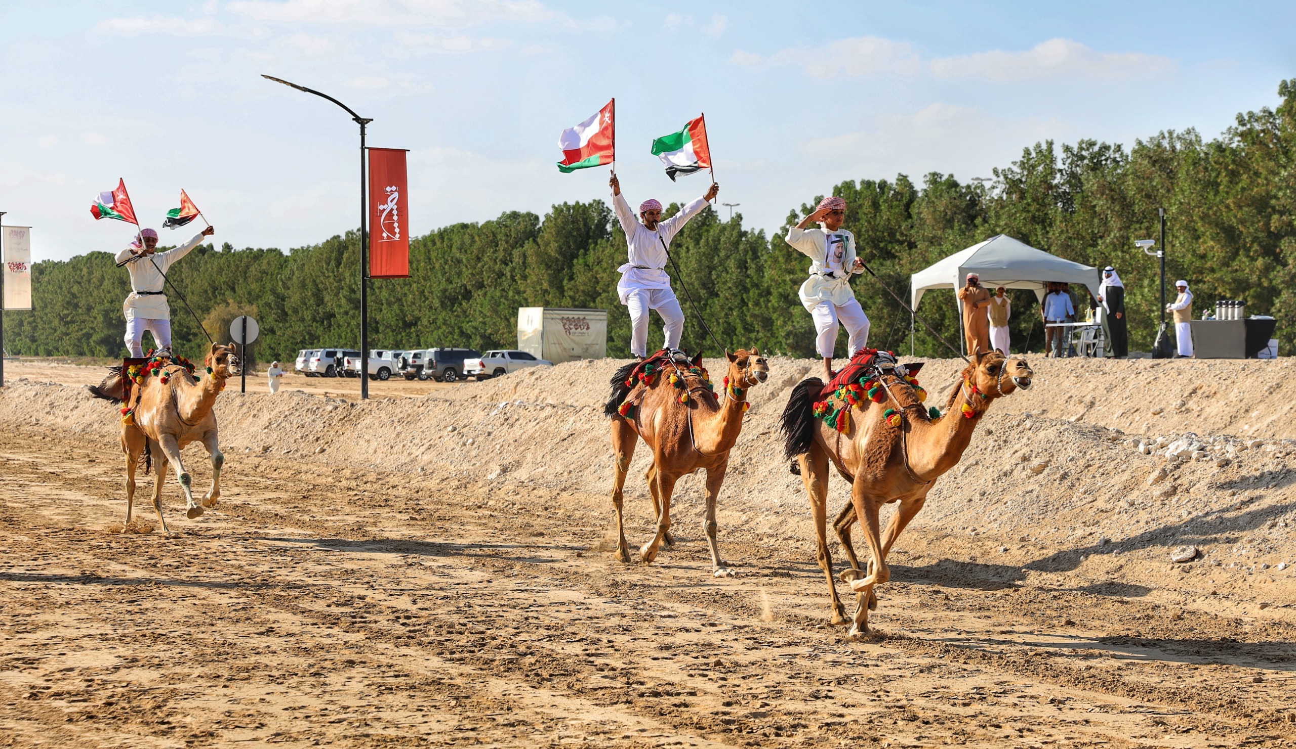 تزامنًا مع مهرجان ولي عهد دبي للهجن 2026.. دبي تحتفي بالأصالة: إسدال على بطولتي كأس فزاع للعرضة وسيف الزمط 2026